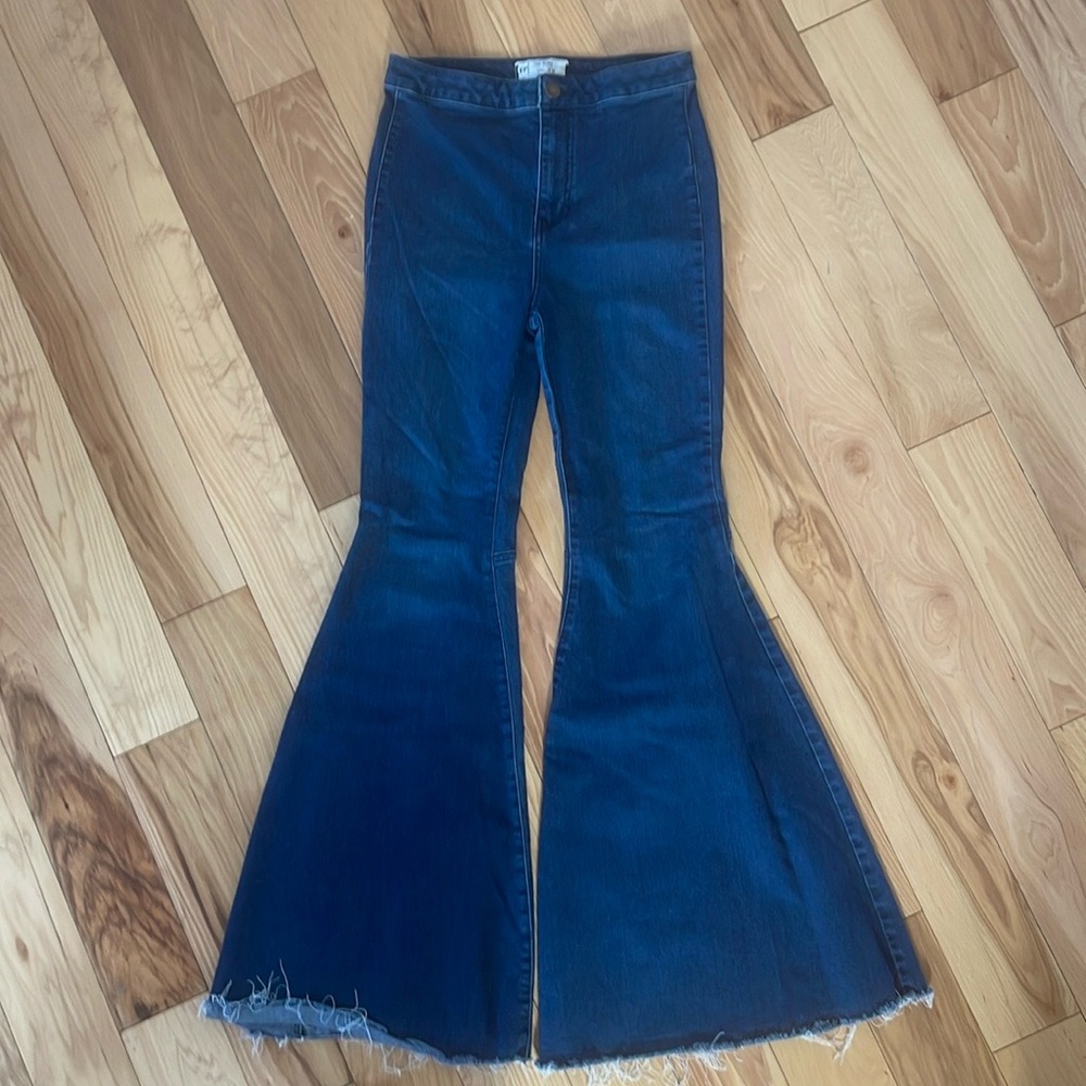 FREE PEOPLE Bell Bottom Denim w/ Stretch